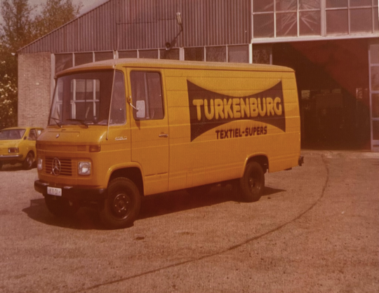 Een bestelbus van Turkenburg