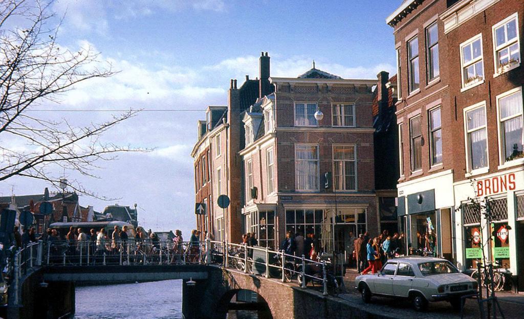 Brons winkel in Leiden