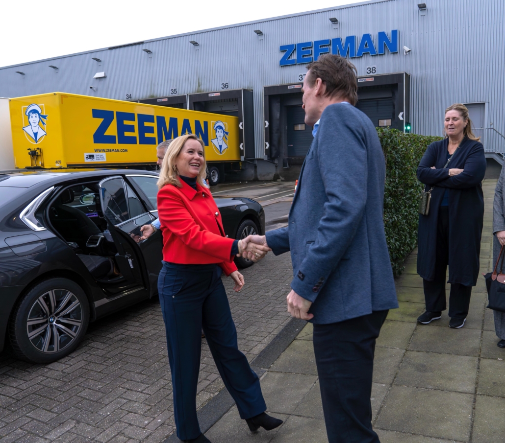 Minister van Buitenlandse Handel Reinette Klever bezoekt Zeeman
